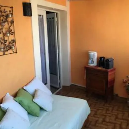 Apt With Terrace At 10min Walk From The Beach Appartement